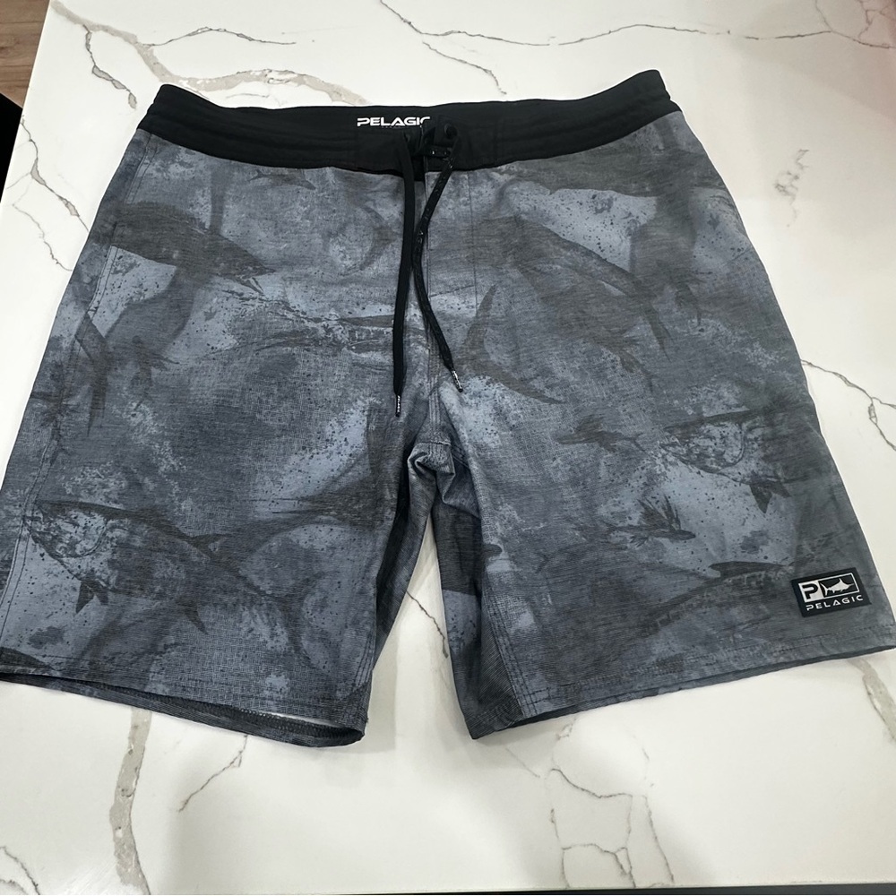 Pelagic High Performance Board Shorts Grey Fish Print Men’s Size 38